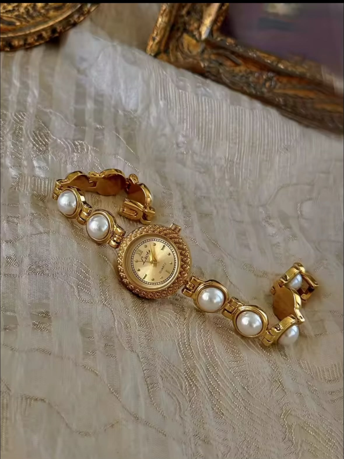 Venezia - Regal Pearl Bezel Watch