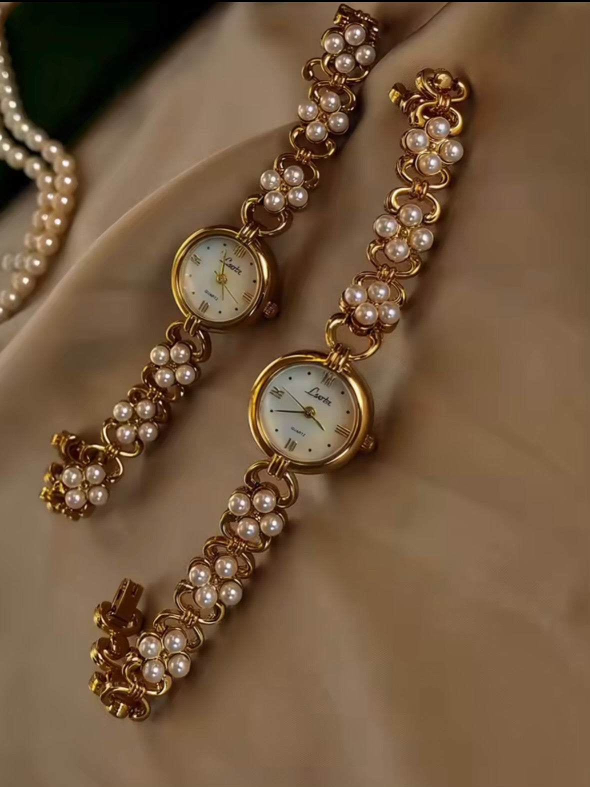 Bianca - Classic Pearl Chain Watch