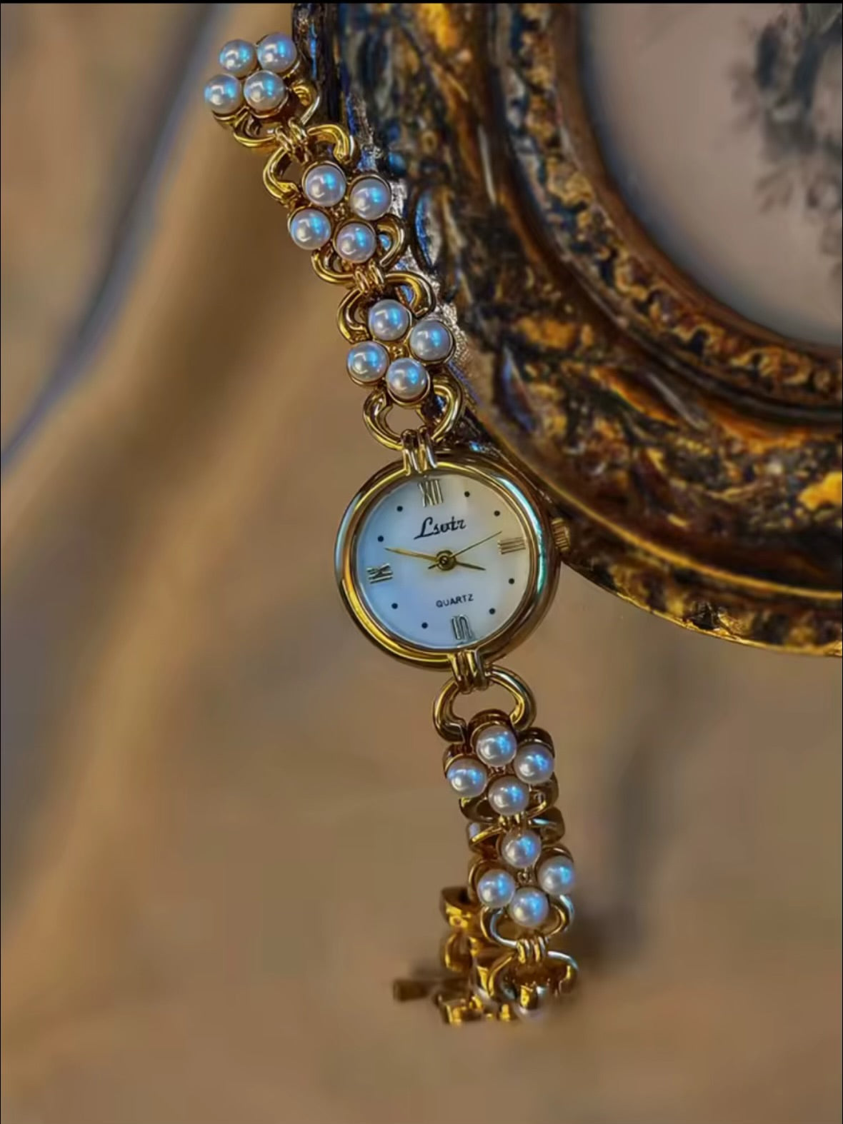Bianca - Classic Pearl Chain Watch