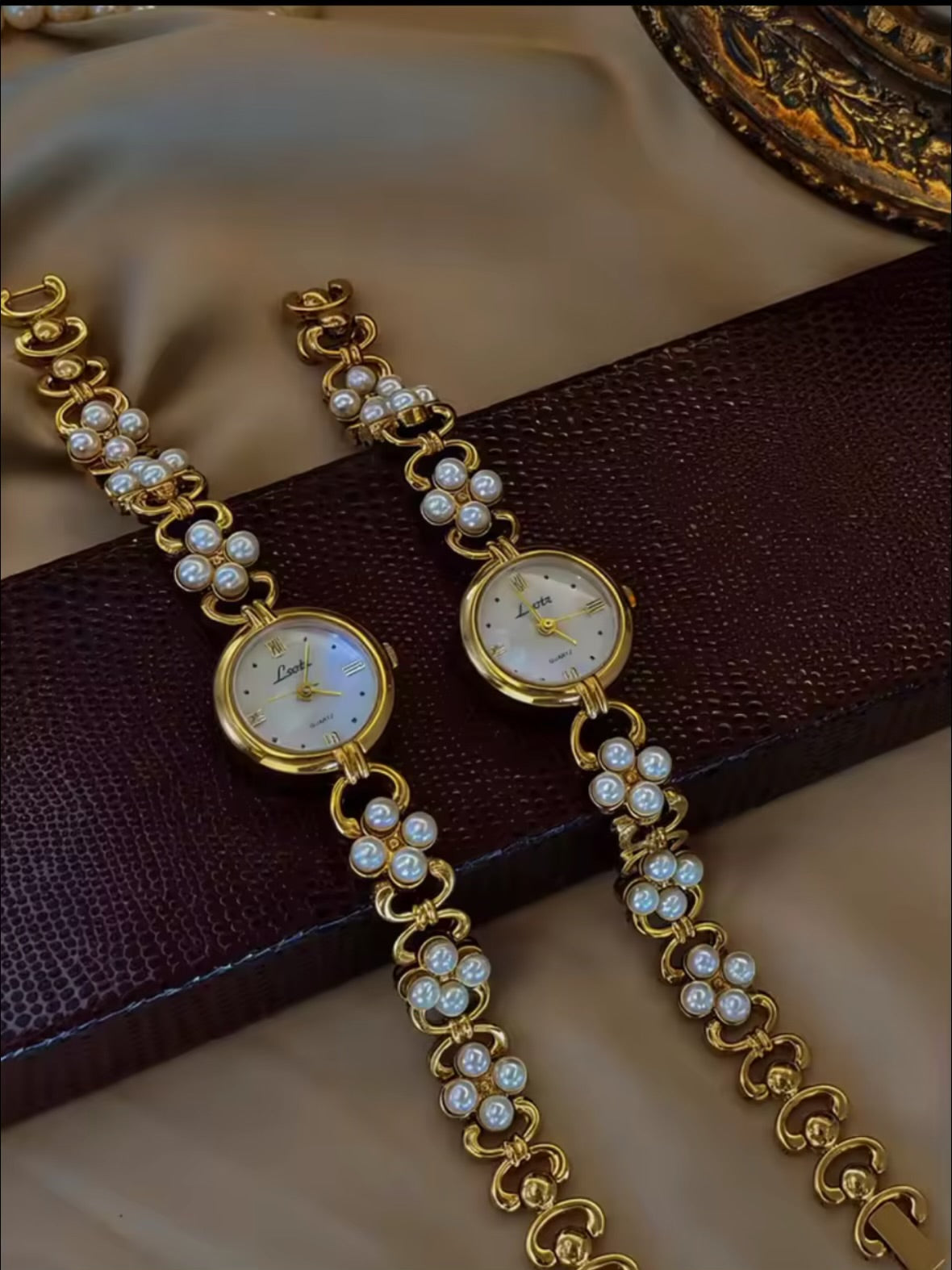 Bianca - Classic Pearl Chain Watch