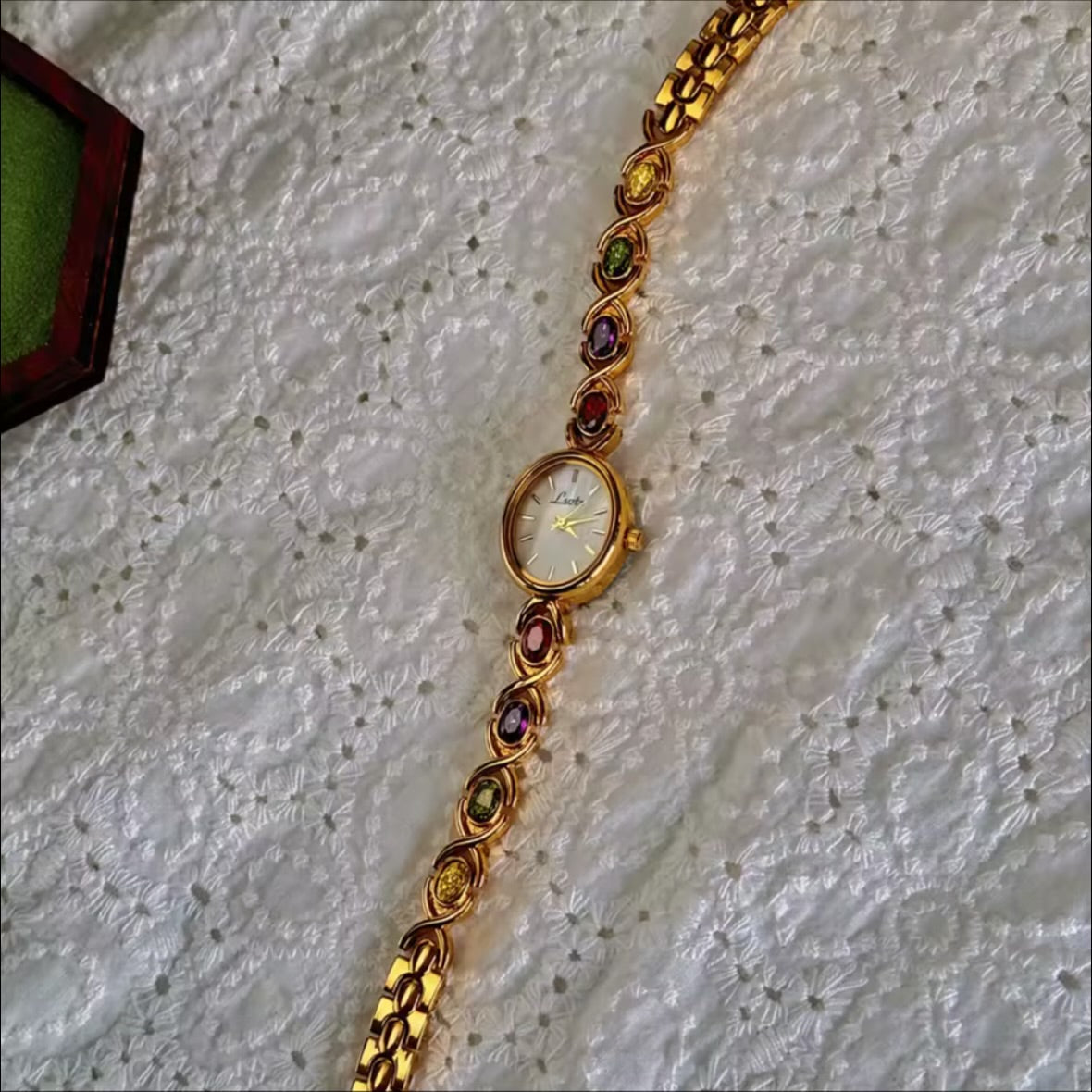 Amalfi - Gemstone Detail Watch