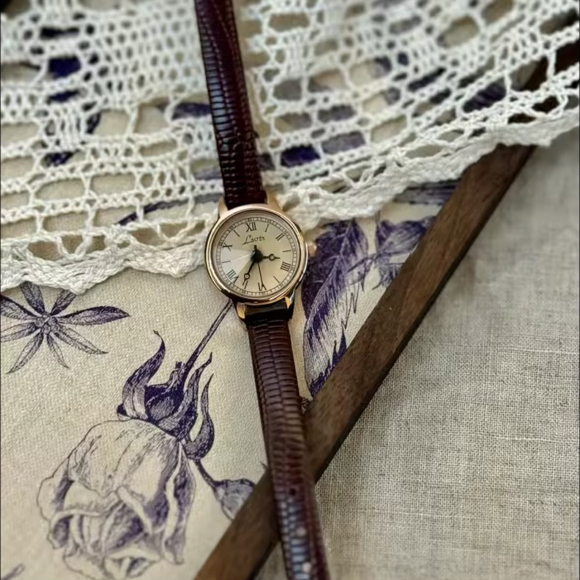 Noce - Leather Dial Watch