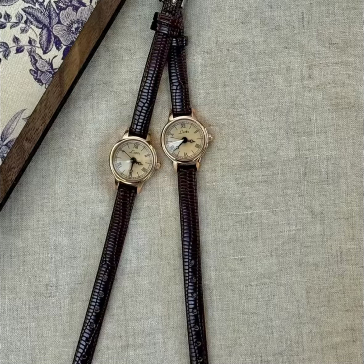 Noce - Leather Dial Watch